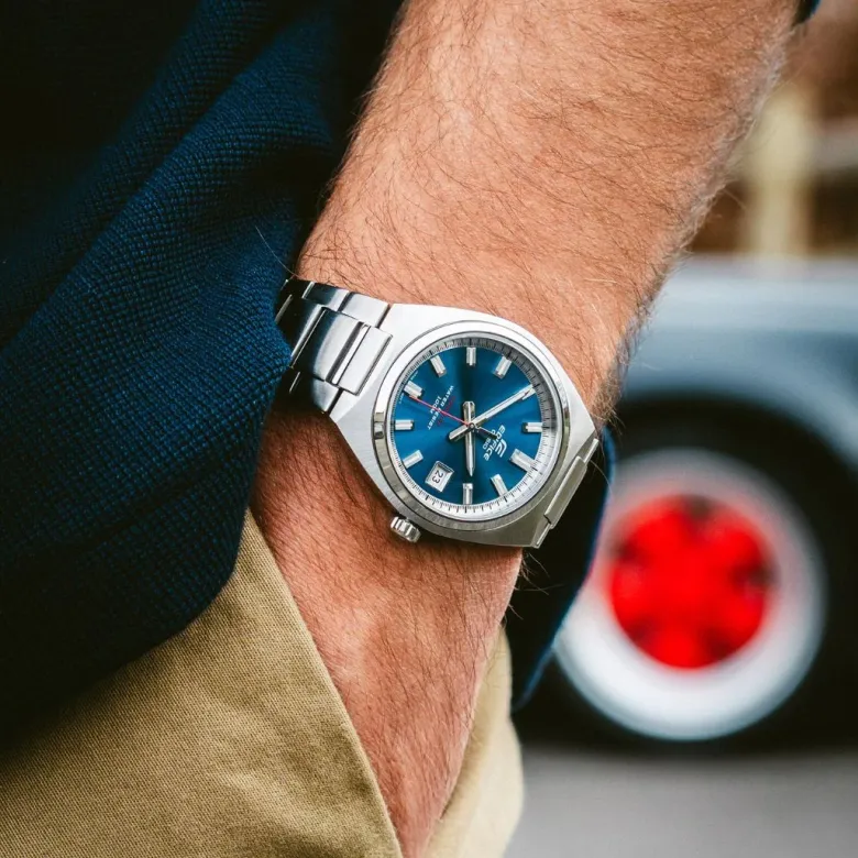 Casio Edifice EFB-109D-2AVEF rannekello