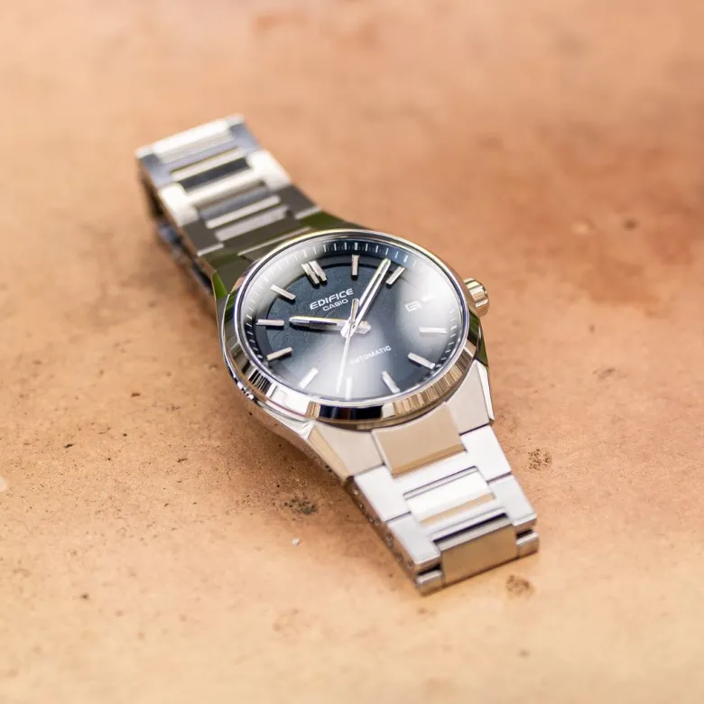 Casio Edifice EFK-110D-2AER rannekello