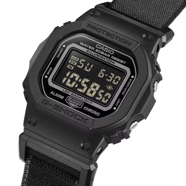 Casio G-Shock DW-5600MNC-1ER rannekello