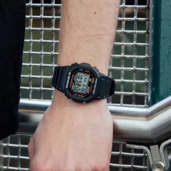 Casio G-Shock DW-5600RL-1ER rannekello