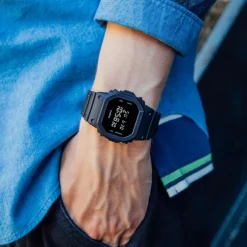 Casio G-Shock DW-5600UBB-1 rannekello