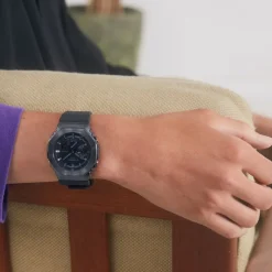 Casio G-Shock GM-2100N-2AER rannekello