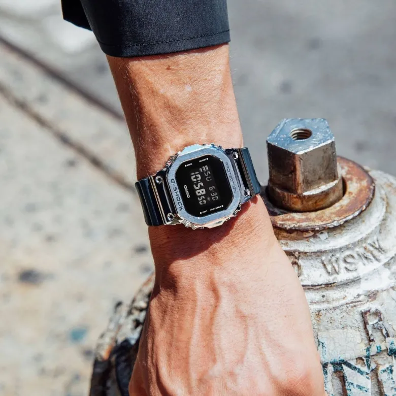 Casio G-Shock GM-5600U-1ER rannekello
