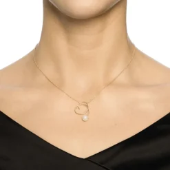 Efva Attling Little Curly Pearly kaulakoru, keltakulta ja makeanvedenhelmi