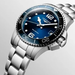 Longines HydroConquest, 32mm, rannekello, L33704966