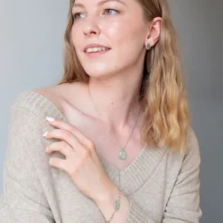 Lumoava Aava riipus, hopeaa