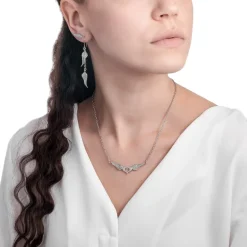 Lumoava Rakkain, hopeakorvakorut