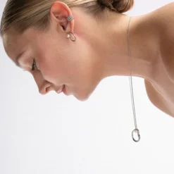 Lumoava Uoma riipus Akoya-helmellä, keltakullattua hopeaa
