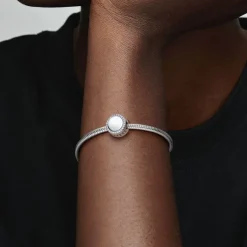 Pandora Moments Engravable Sparkling Button hela, hopea, 798747C01