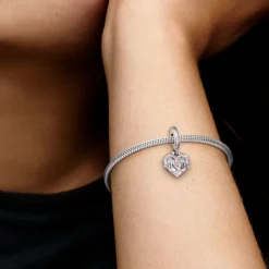Pandora Moments Heart & Mom hela, hopea, 799402C01