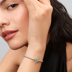 Pandora Moments Infinity Knot hela, hopea, 793755C00