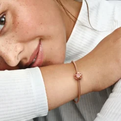 Pandora Moments Openwork Pink Daisy Flower hela, ruusukullattu, 788772C01