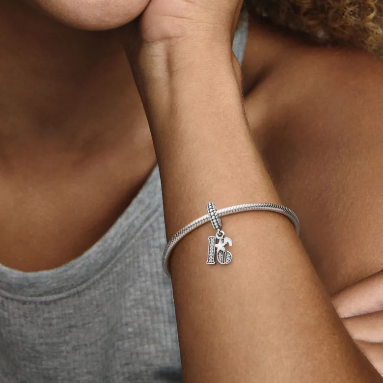 Pandora Moments 16th Celebration hela, hopea, 797261CZ