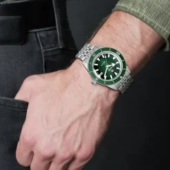 Rado Captain Cook Automatic R32505313, rannekello