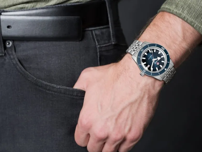 Rado Captain Cook Automatic R32505203, miesten rannekello