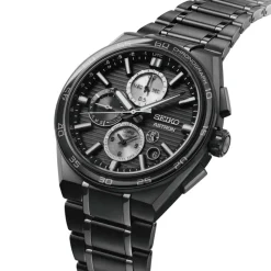 Seiko Astron Premium GPS Solar Dual-Time Chronograph rannekello, SSH179J1