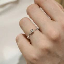 Silván Solitaire timanttisormus 0,30ct, valkokultaa, Silván vihkisormukset